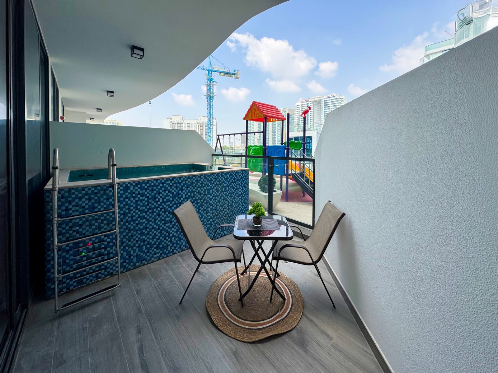 Spacious | Newly Furnished 1-Bedroom With privet pool SAMANA PARK VIEWS Bills Included