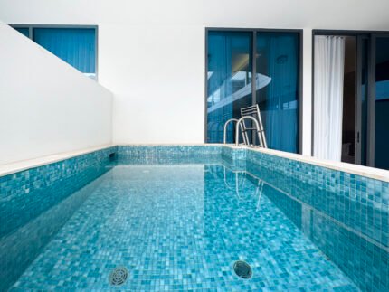 Spacious | Newly Furnished 1-Bedroom With privet pool SAMANA PARK VIEWS Bills Included